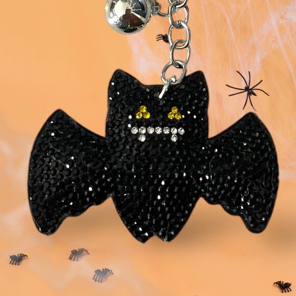 Sparkling Rhinestone Bat Keychain. Add Sparkle to Your Keys! - Picture 1 of 4